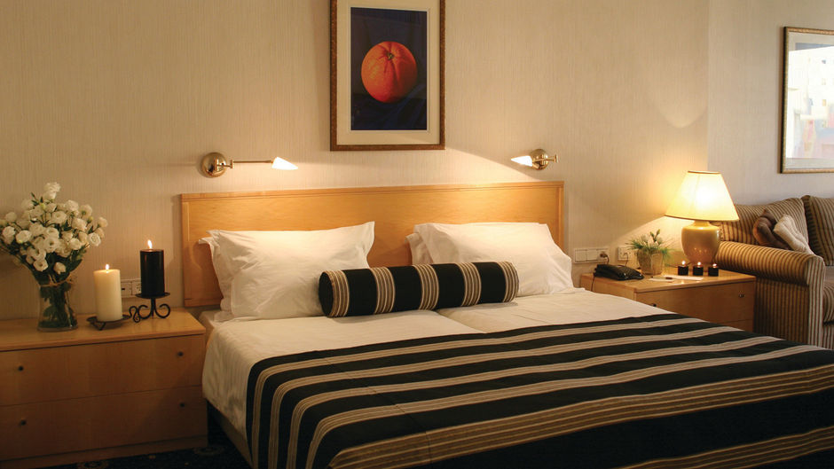 The Seasons Hotel Suite
