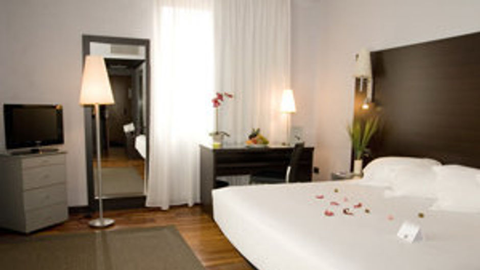 Hotel Front Maritim Room