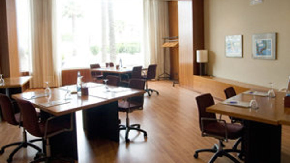 Hotel Front Maritim Meeting