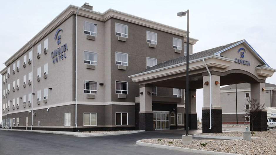 Canalta Weyburn Exterior