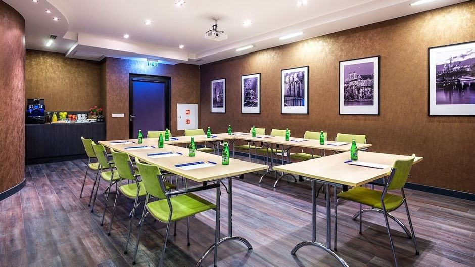 Logos Hotel Meeting