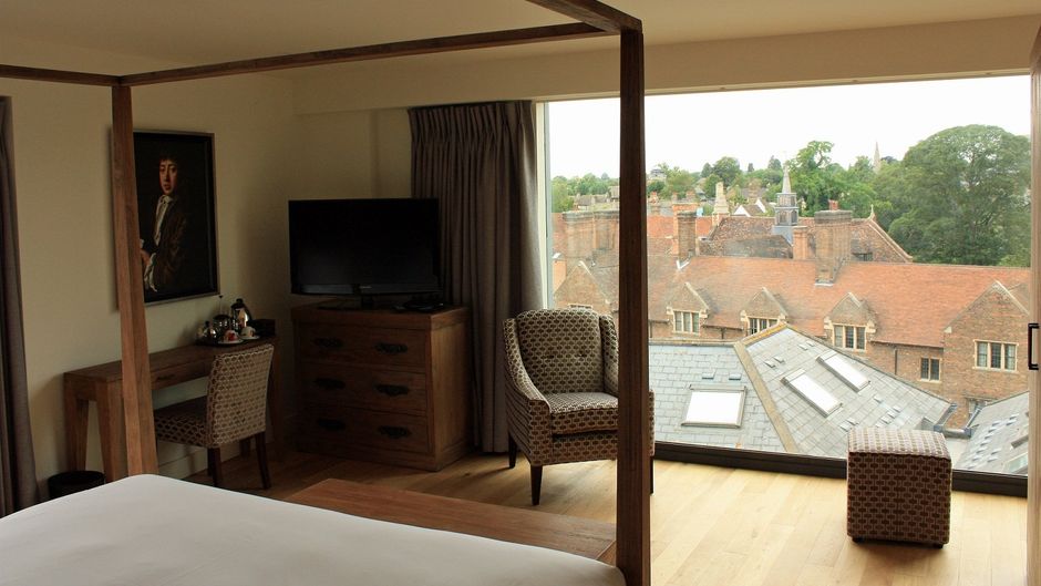 The Varsity Hotel Room