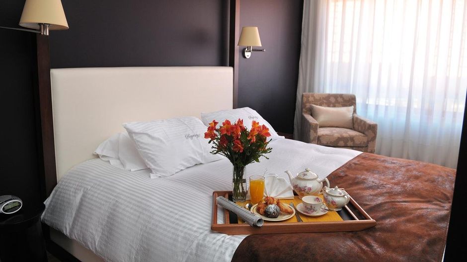 Regency Zonamerica Room