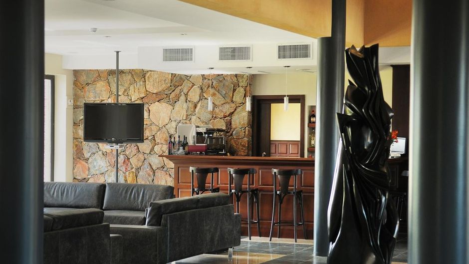 Regency Zonamerica Lobby