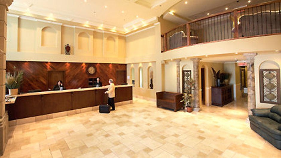 Hotel Brossard Lobby