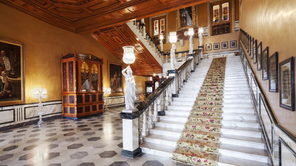 Taj Falaknuma Palace Lobby