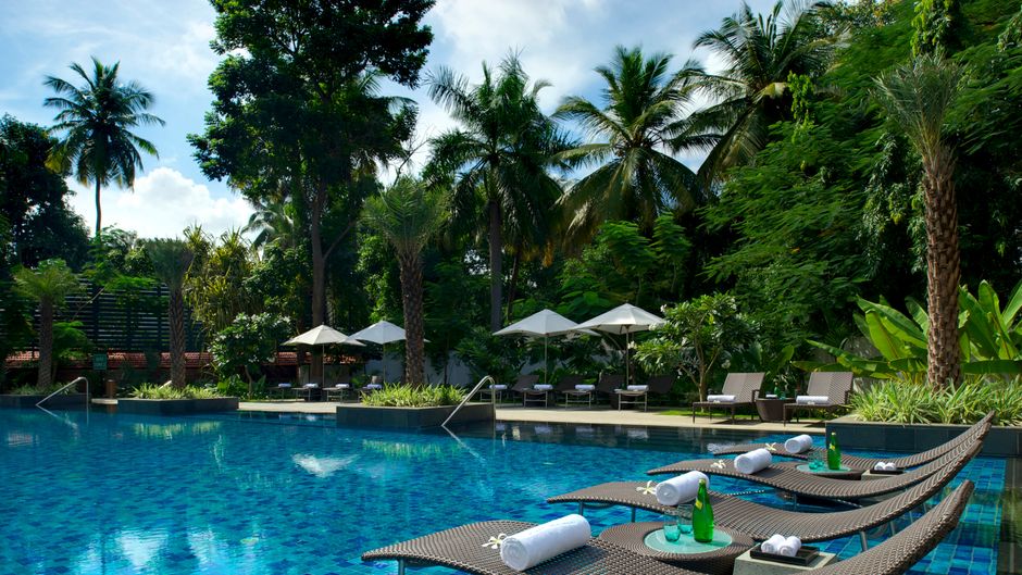 Taj Coromandel Hotel Pool