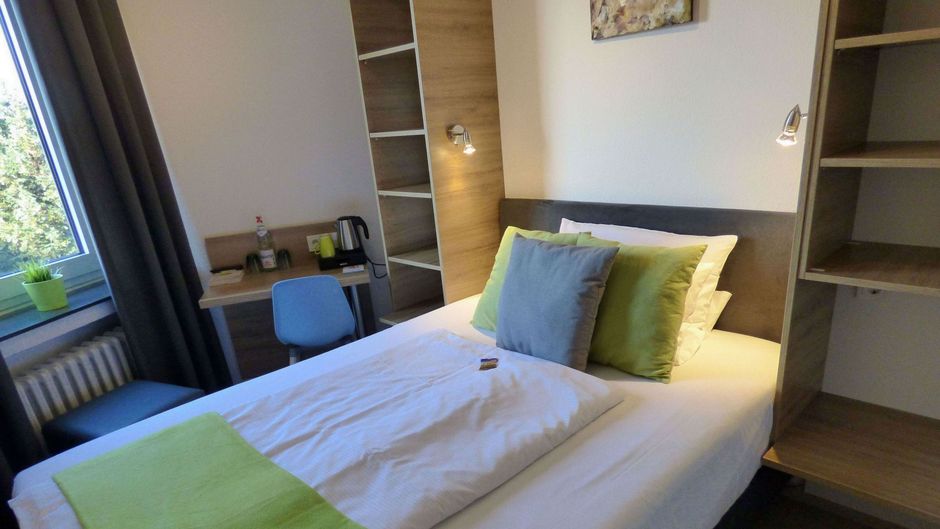 Art Inn Hotel Dinslaken Room