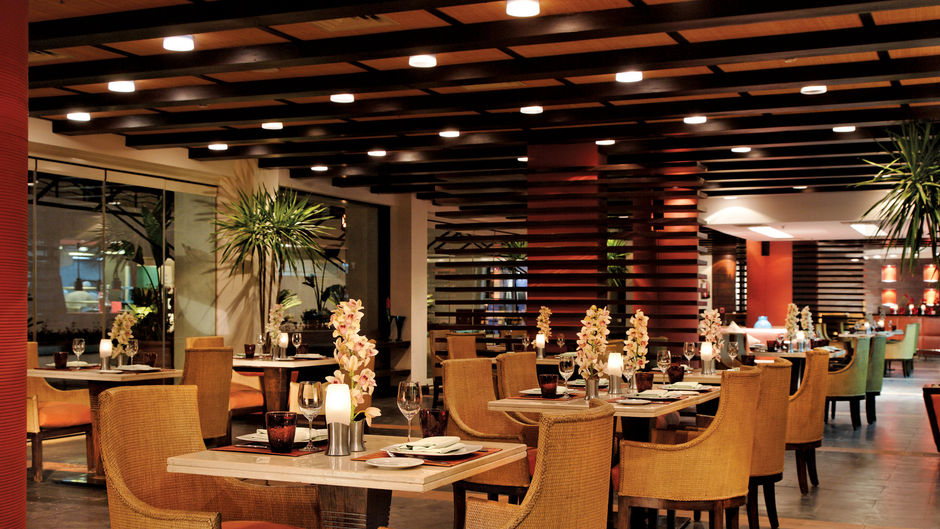 Grand Rotana Resort and Spa Restaurant