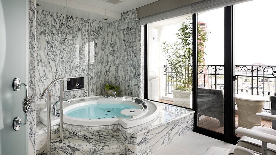 La Suite Kobe Harborland Room