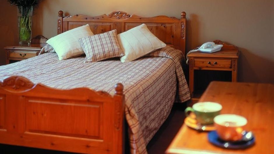 Whoop Hall Inn Room