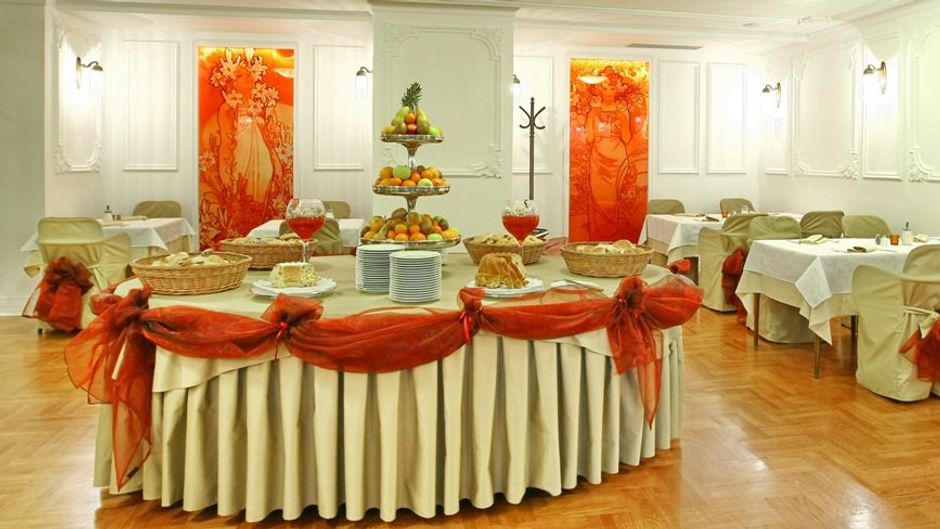 Moskva Hotel Restaurant