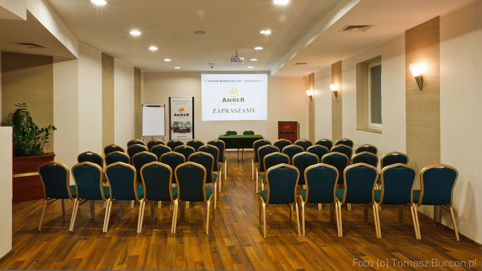 Amber Hotel Meeting