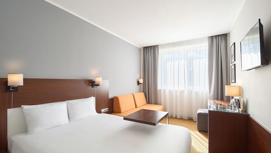Hotel DeSilva Inn Katowice Airport Room