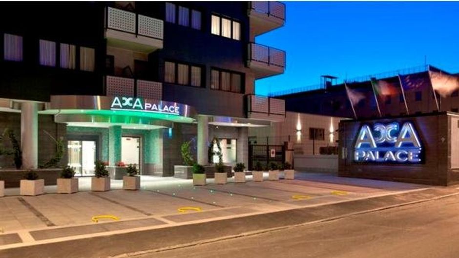 Acca Palace Hotel Exterior