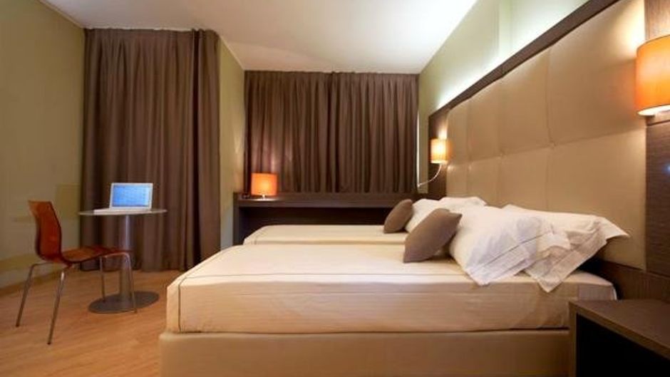 Acca Palace Hotel Room