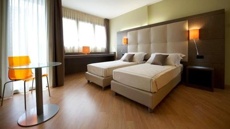Acca Palace Hotel Room