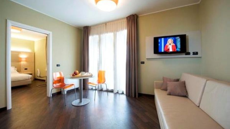 Acca Palace Hotel Room