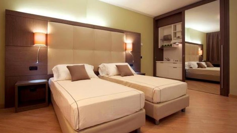 Acca Palace Hotel Room