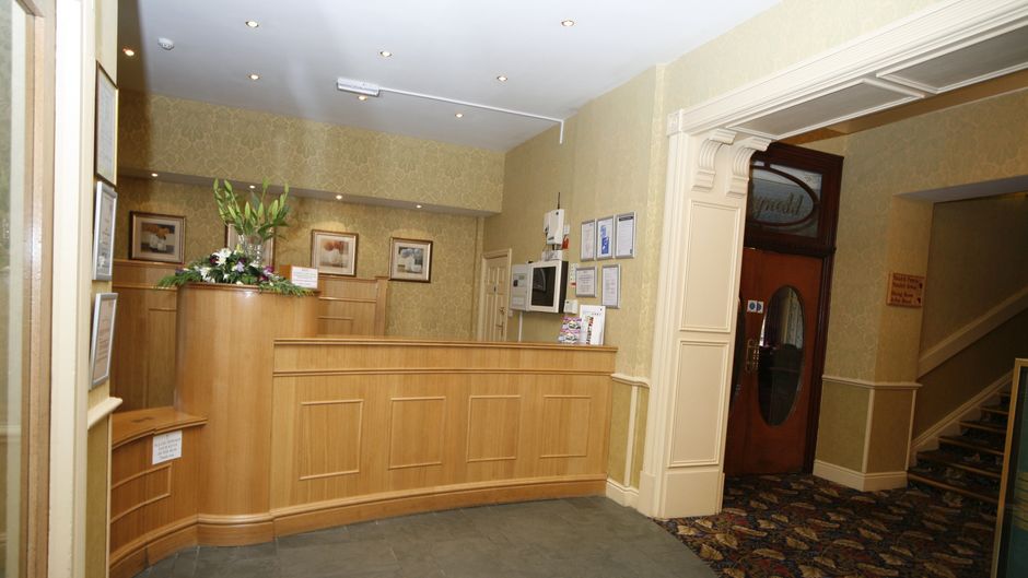 Royal Victoria Hotel Lobby
