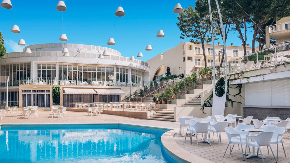 Iberostar Waves Club Cala Barca Pool