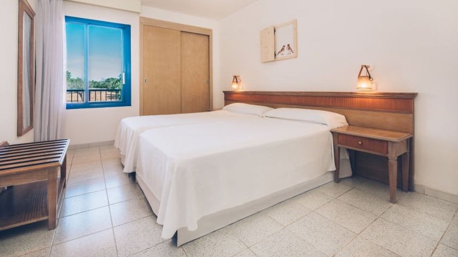 Iberostar Waves Club Cala Barca Room