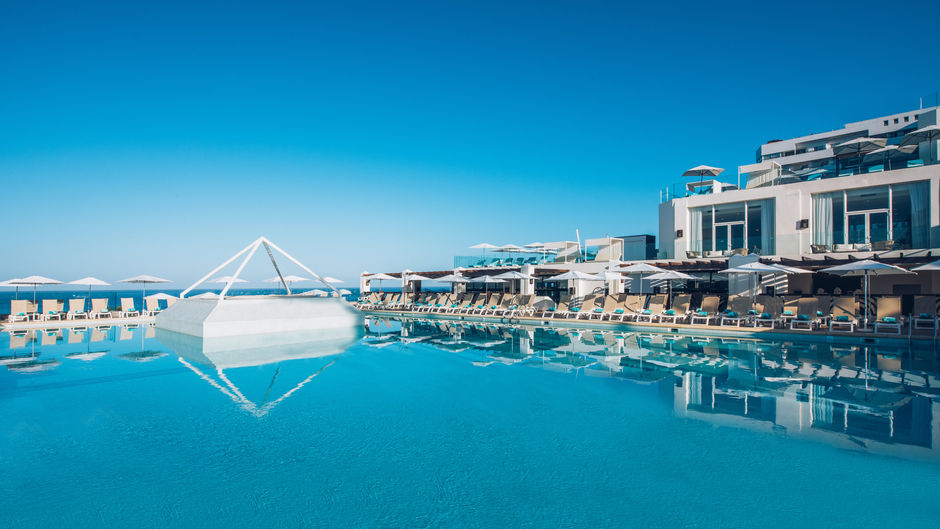 Iberostar Waves Bouganville Playa Pool
