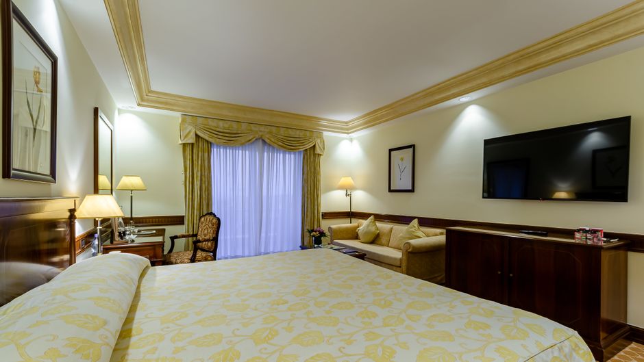 Olissippo Lapa Palace Suite