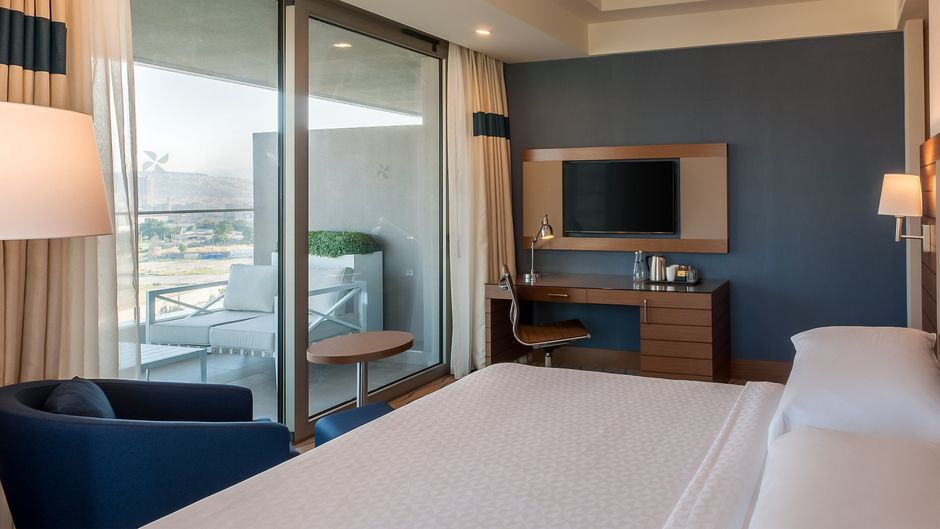 Four Points by Sheraton Izmir Room