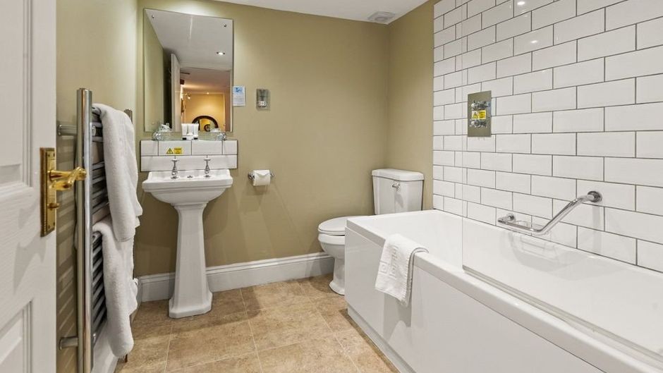 Two Bridges Hotel Room