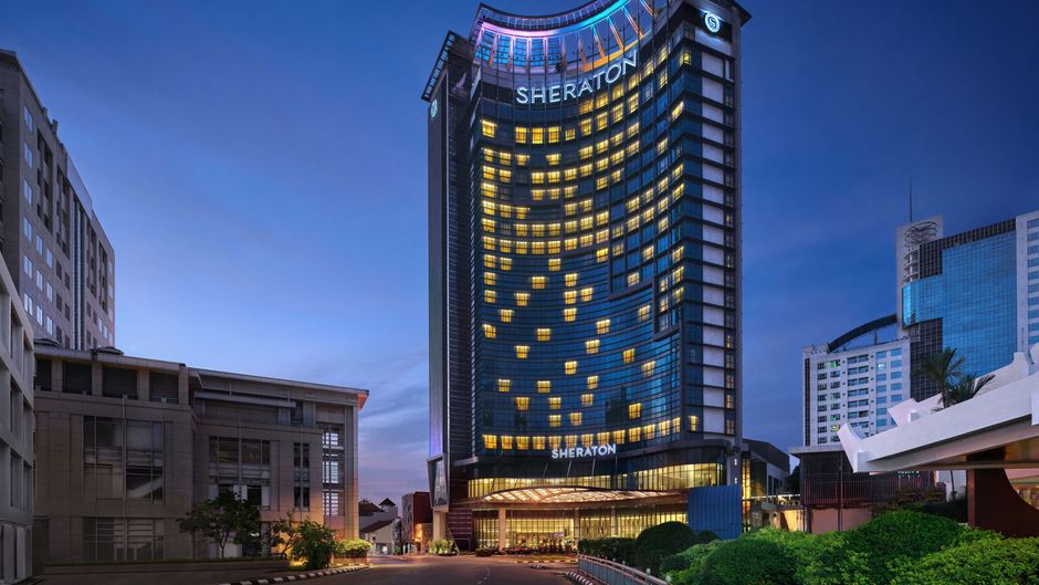 Sheraton Kuching Hotel Exterior
