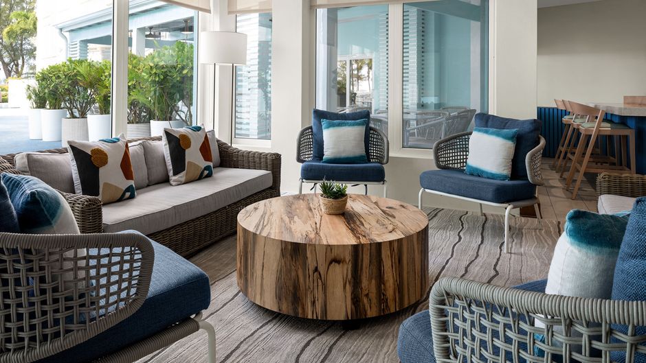 Courtyard Nassau Downtown/Junkanoo Beach Lobby