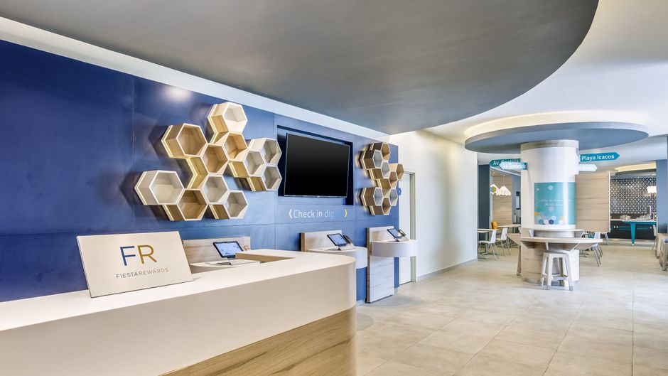 One Acapulco Costera Lobby