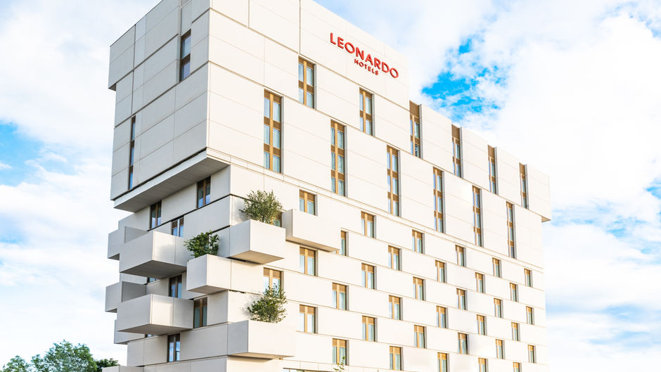 Leonardo Manchester Piccadilly Exterior