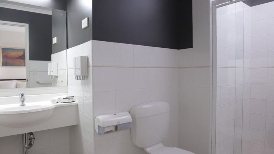 Adelaide Riviera Hotel Room