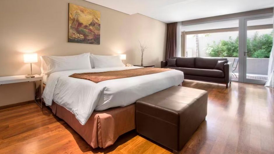 San Isidro Plaza Hotel Suite