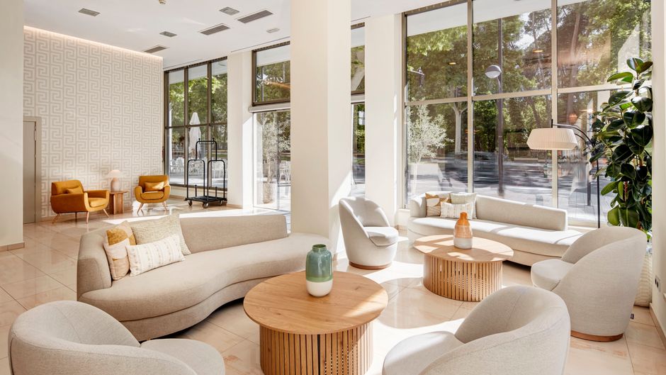 Sercotel Los Llanos Hotel Lobby