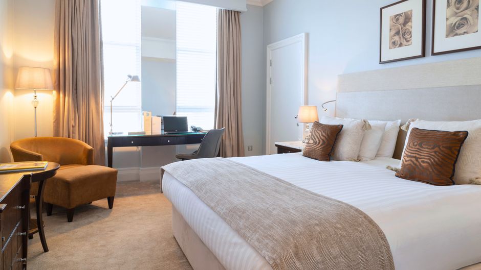London Bridge Hotel Room