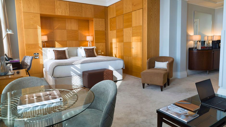 London Bridge Hotel Room