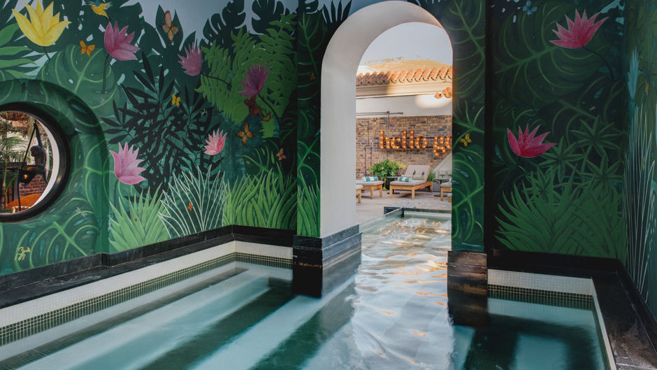 Gorgeous George Hotel Pool