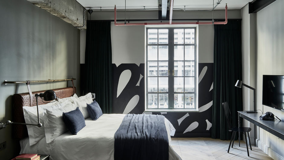 Gorgeous George Hotel Room