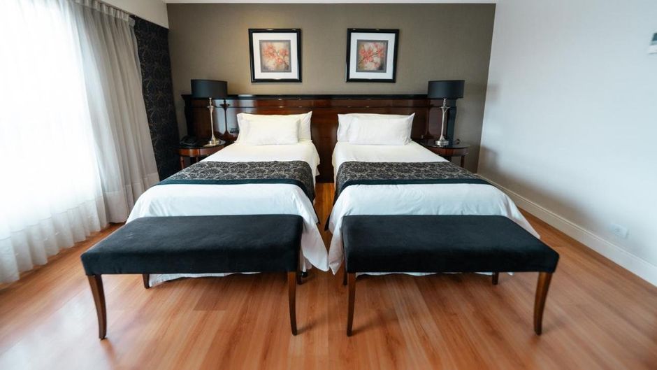Amerian Executive Hotel Cordoba Room