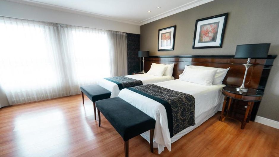 Amerian Executive Hotel Cordoba Room