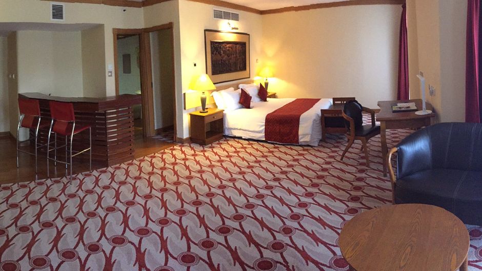 Golf Course Hotel Suite