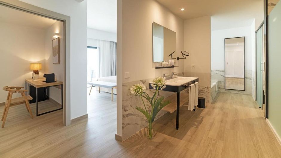 Cabogata Garden Hotel and Spa Room
