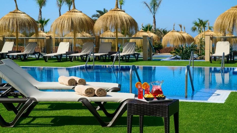 Cabogata Garden Hotel and Spa Pool