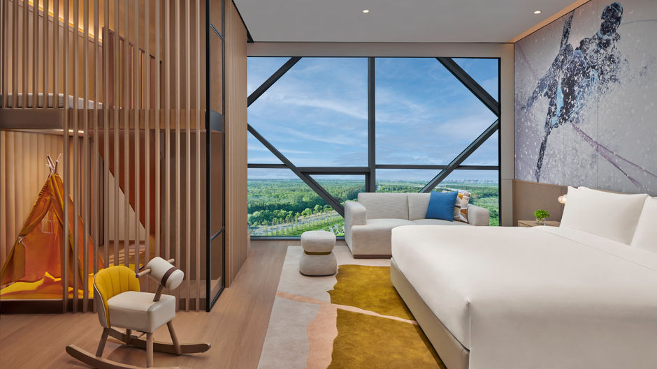 Crowne Plaza Snow World Room