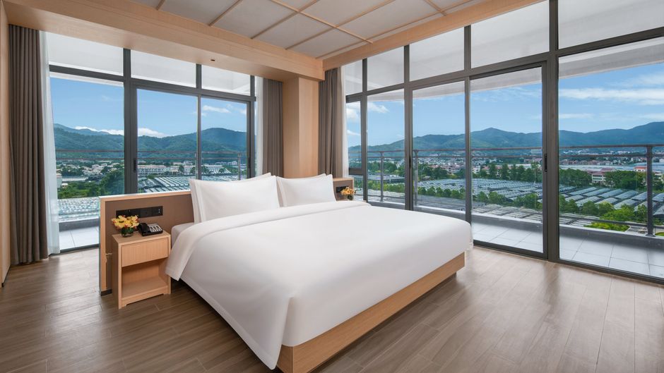 Holiday Inn Orchid Town Room