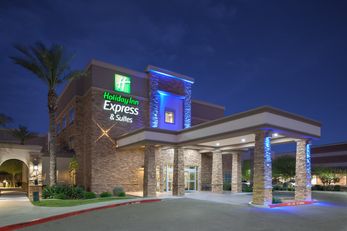Holiday Inn Express & Suites East Messa