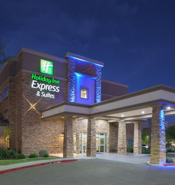 Holiday Inn Express & Suites East Messa